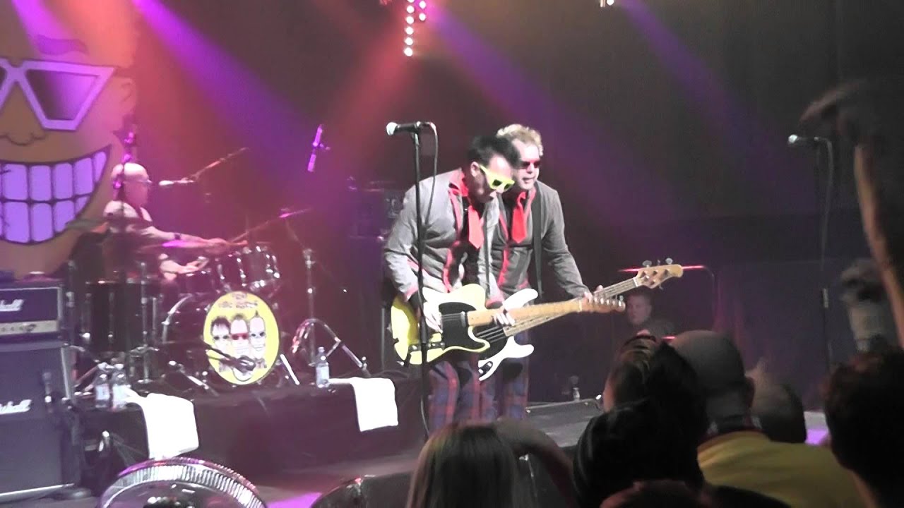 The Toy Dolls Dougy Giro (LivePretty Shitty Kjell) YouTube