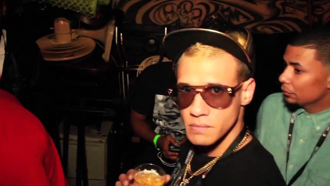 1Breeze (@MrTakeYaLady) Performs at Coast 2 Coast LIVE | Orlando Edition 4/19/16 - 2nd Place