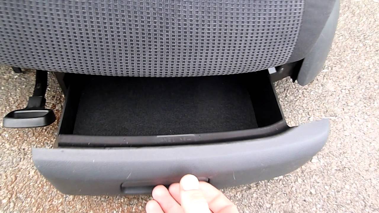 Видеообзор передних автомобильных сидений Volkswagen Golf V