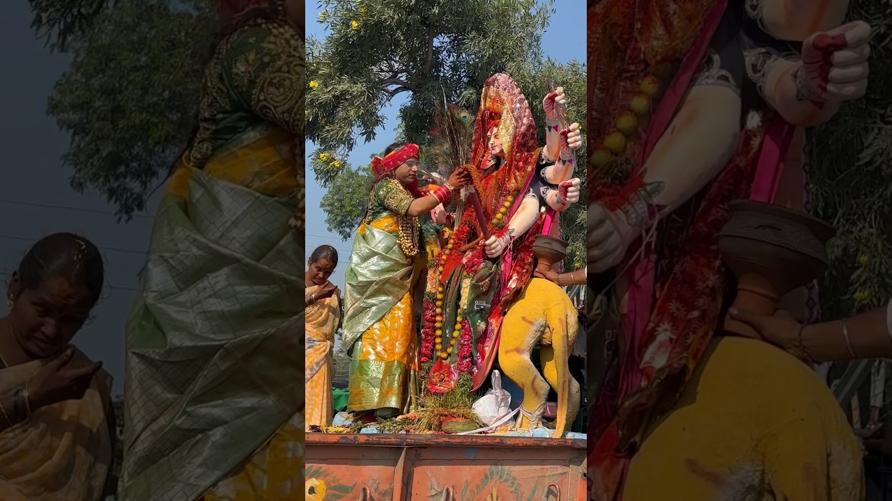 Rakesh bonam anna making Pooja for Devi Durga Mata at tank bund 2023 