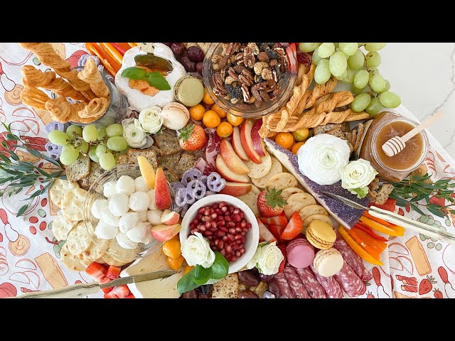 How to Create the Perfect Summer Charcuterie Board - Pink Owl Kitchen