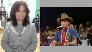 British guitarist analyses Willie Nelson's guitar work live in 1976!