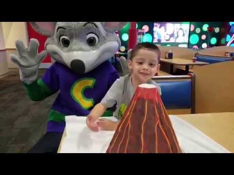 chuck-e-cheese-cute-and-funny-moments-june-2019