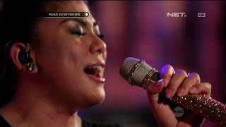 Regina - Tak Bisakah (Cover) Peterpan (Live at Music Everywhere) **