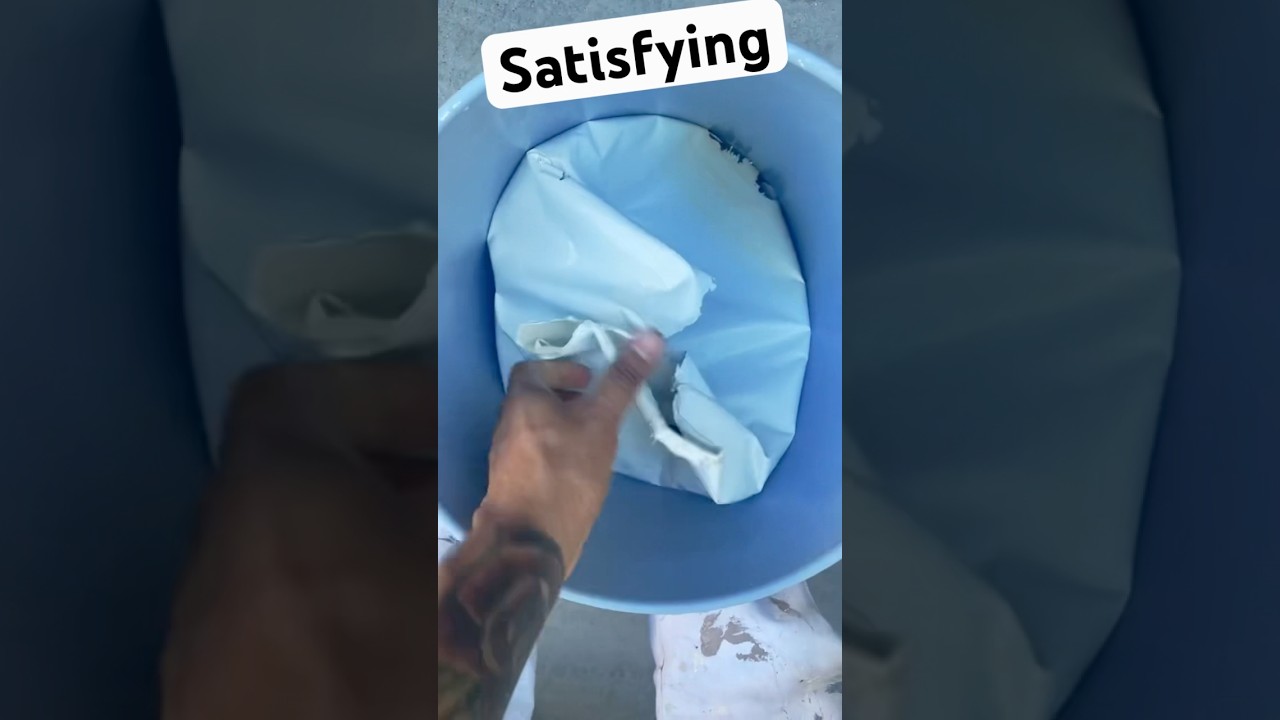 Cleaning a bucket once paint dries is one the most satisfying things in the painting world