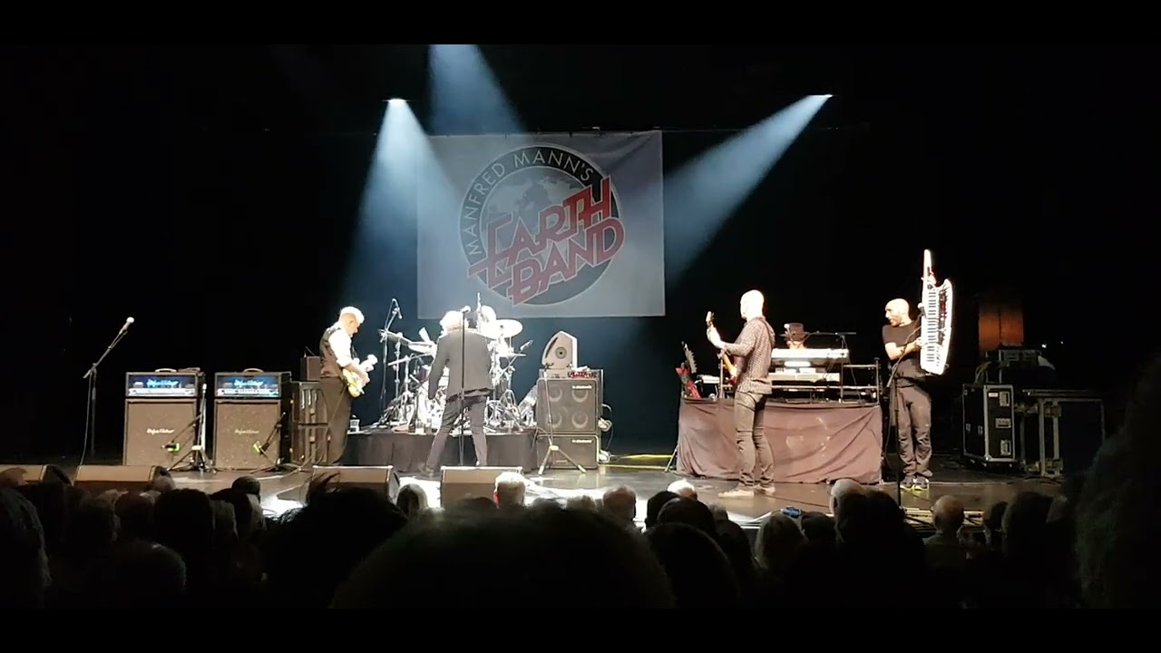 Manfred manns earthband blinded by the light manfred singing in the