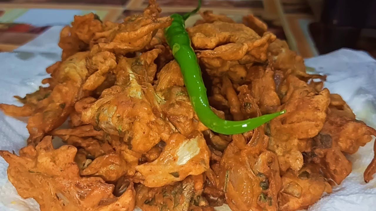 हादग्याच्या फुलांची भजी / अगस्तीच्या फुलांची भजी