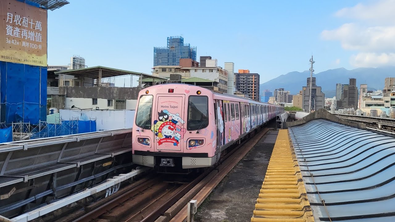 C381 臺北捷運102車次C381型電聯車(515/516)士林站進站紀錄 | 三麗鷗彩繪列車 | 2023.11.7 | Taipei Metro ...