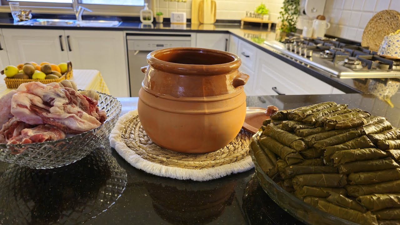 أول تفريزات رمضان✨️🌜بيوم ممطر  عملت محشي ورق عنب بالفخار جاوبت ع اسئلتكم⁉️