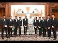 President kovint meets students who scaled mount everest