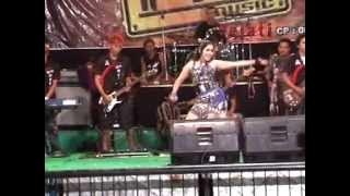 ladysta ema @reni musik