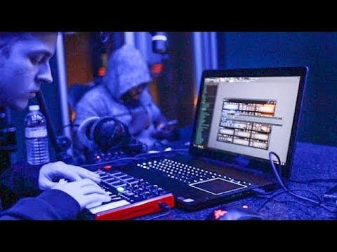 Nick Mira Making Beats W/ Pyro MIDI Kit - Nick Mira Making Beats W/ Pyro MIDI Kit