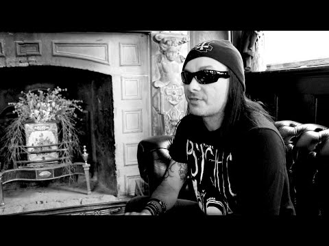 CRADLE OF FILTH - Dani Filth on the 90s Metal scene (OFFICIAL INTERVIEW)