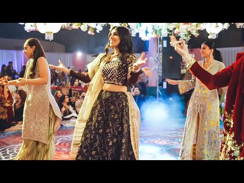 Mera Piya Ghar Aaya Song Dance | Pakistani Wedding Performance| Channe Ke Khet Main Song Dance