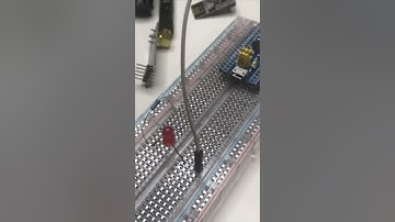 STM32F103C8T6 Bluepill Connect and blink an LED #bluepill #stm32 #shorts