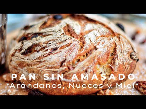 Video: Horneamos Pan Con Arándanos Secos Y Nueces