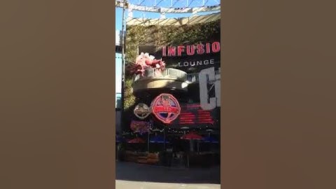 Bubba Gump store front