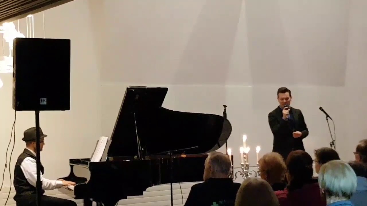 Rakkaustarina - Markku Uhlbäck