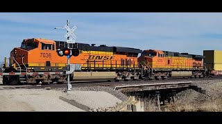 😳💪 (High-Def!) A Massive Stack Train with only Two Units of Power! 😎