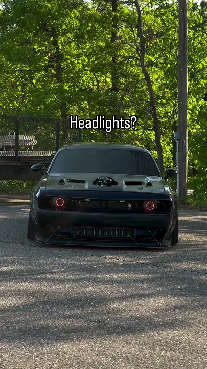 Dodge Challenger SRT-8 Hellcat: Twin Turbo 1000HP Beast Muscle Car