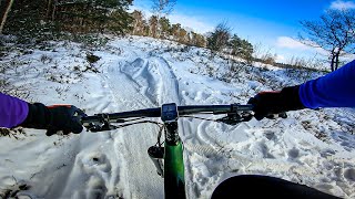 FULL GASS Mountain Biking in the SNOW on the Cannondale Scalpel! *CRASH*