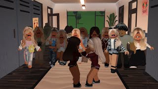 maddie GETS IN A SCHOOL FIGHT!?!? *PARENTS CALLED? SUSPENDED?* W/ VOICES | Bloxburg Roleplay