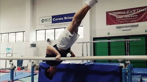 Deep handstand push up