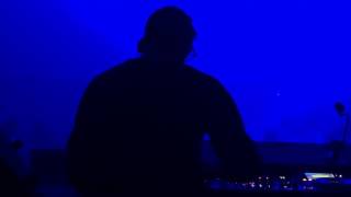 Distant Echoes Club, Main Room