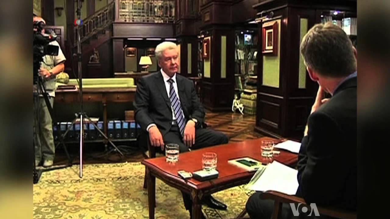 Moscow's Muslim Community Defined by Street Prayers, Pogroms