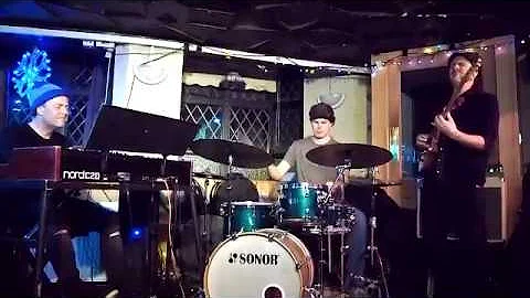 John Paul Gard Trio - really cooking!