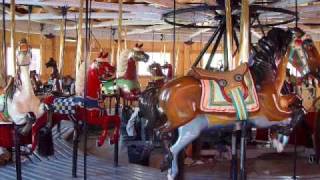 Watch Roberto Goyeneche Carrousel video