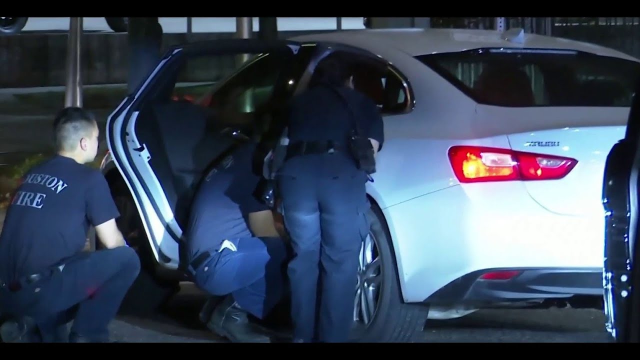 Suspected drunk driver leads officers on chase with child in vehicle ...