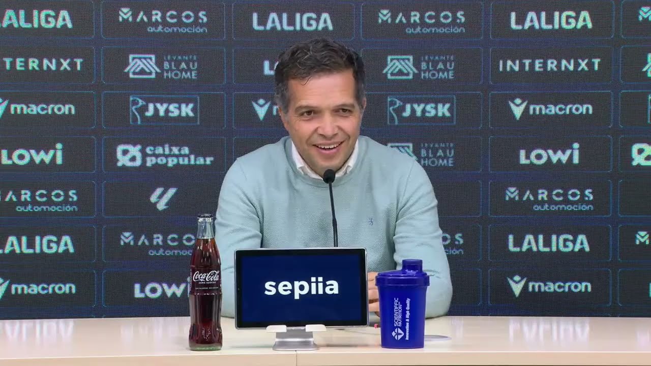 Luis Castro: "Los jugadores y yo creemos en la salvación"
