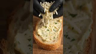 How to make perfect Cheesy Garlic Bread at Home🤤🧄 #shorts #cooking #viral How to make perfect Cheesy Garlic Bread at Home🤤🧄 #shorts #cooking #viral