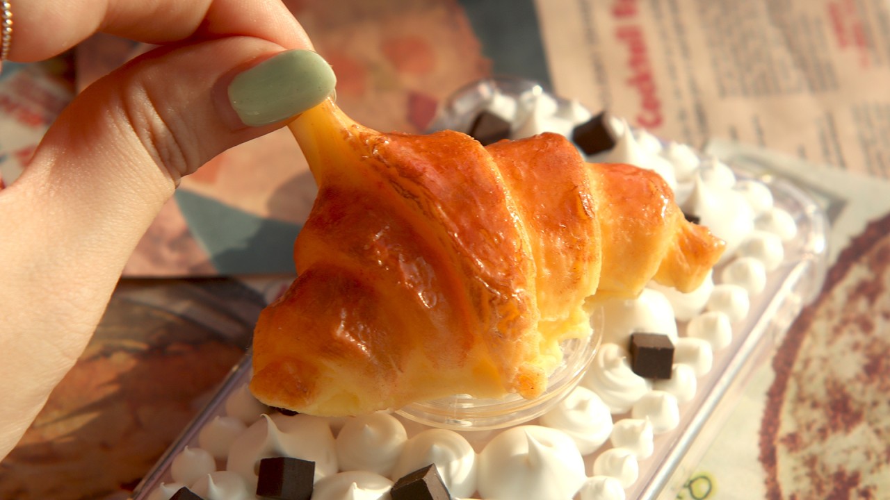 (sub)윤기가 챠르르~쫀득 크로와상 굽는 방법에 대하여🥐특별한 폰케이스 꾸미기~💖DIY