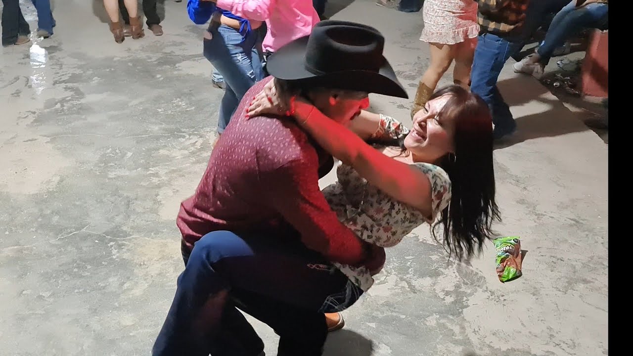 último del baile con Grupo Extenso