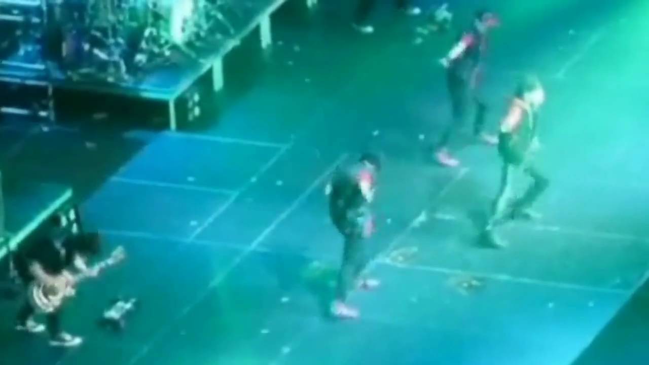 Justin Bieber PELTED With Eggs At Sydney Concert!! YouTube