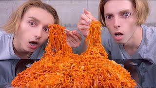 【辛さ10倍】激辛ブルダック炒め麺2kgを真夜中に爆食いしたら失神...