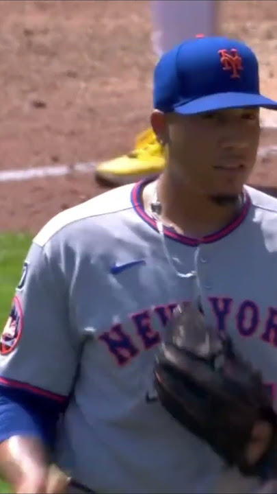 ¡LOCURA! 🤯 Oneil Cruz la VUELVE a Sacar del Parque (¡Por Segunda Vez!) #viral #viralshort #mlblb