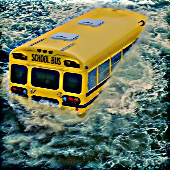 😱SUPERMAN SAVE SCHOOL BUS PEOPLE FROM DEATH 🥺 SUPER MAN EDIT !! #henrycavill #supermanedit #superman