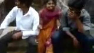 Indian lovers gang kiss - Scandal Mms