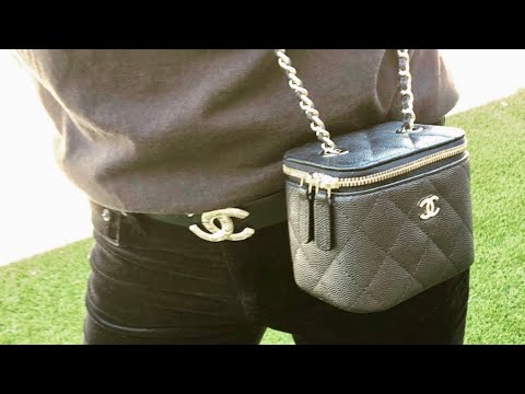 CHANEL 22P Small Vanity Case with Chain in Black Lambskin