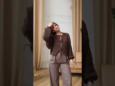 Елегантний жіночий в'язаний кардиган з трьома зав'язками та об'ємними рукавами, видео 1