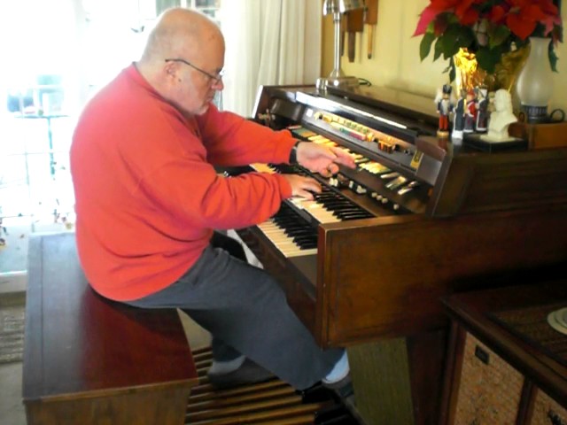 Mike Reed plays "So Cold Blues" on his Hammond Organ