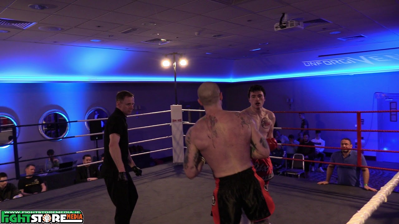 Wayne Kelly vs Robbie Connelly (Fight Video)