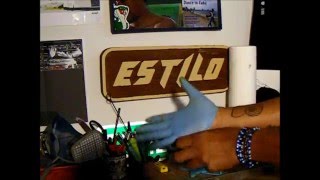 Hands Behind Estilo