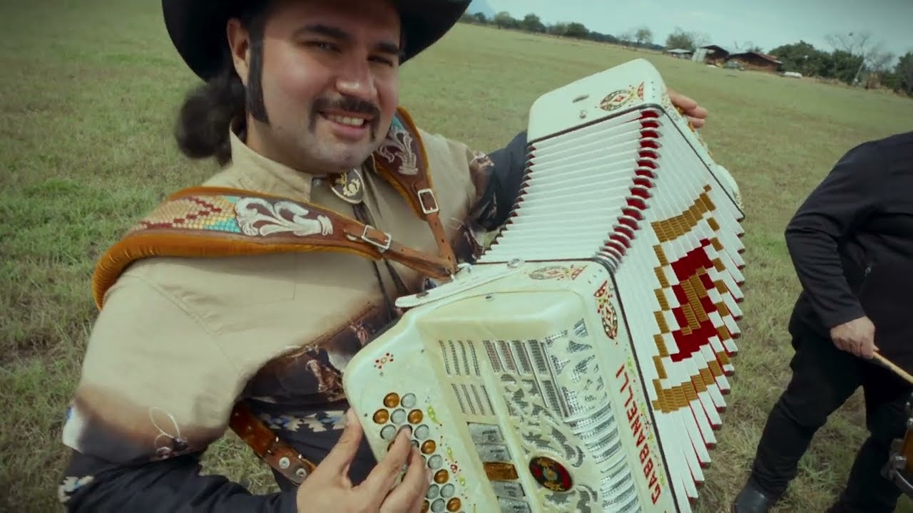 LA VENGANZA DEL TAHUR(2025)-CRIS Y EMBRAVECIDO | CORRIDOS CON TOLOCHE 