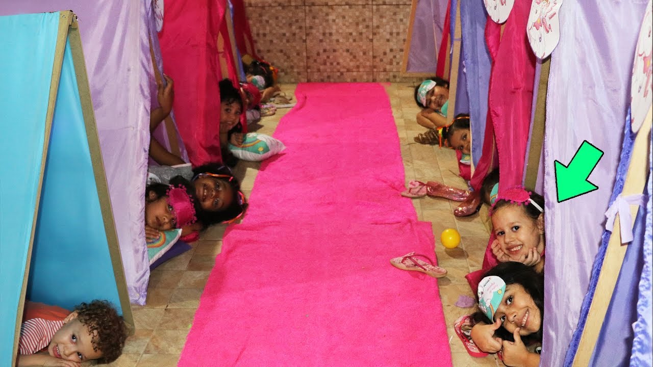 FESTA DO PIJAMA DA VALENTINA - MENINAS FASHION PINK