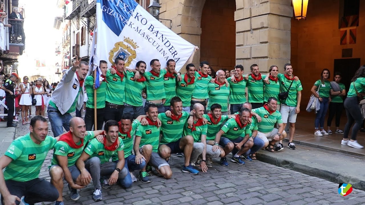 Remeros y remeras en la Calle Mayor - Irailak 8 | Txingudi Online