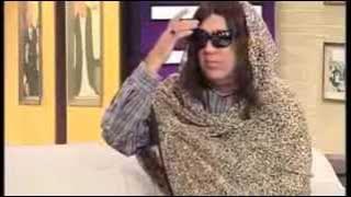 Azizi acting as film star Meera | Parody in Hasb e Haal Dunya News